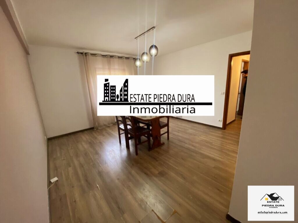 Alexander Fernández agente inmobiliario (2)recibo comedor Se Vende Piso En Plaza de Barcelos