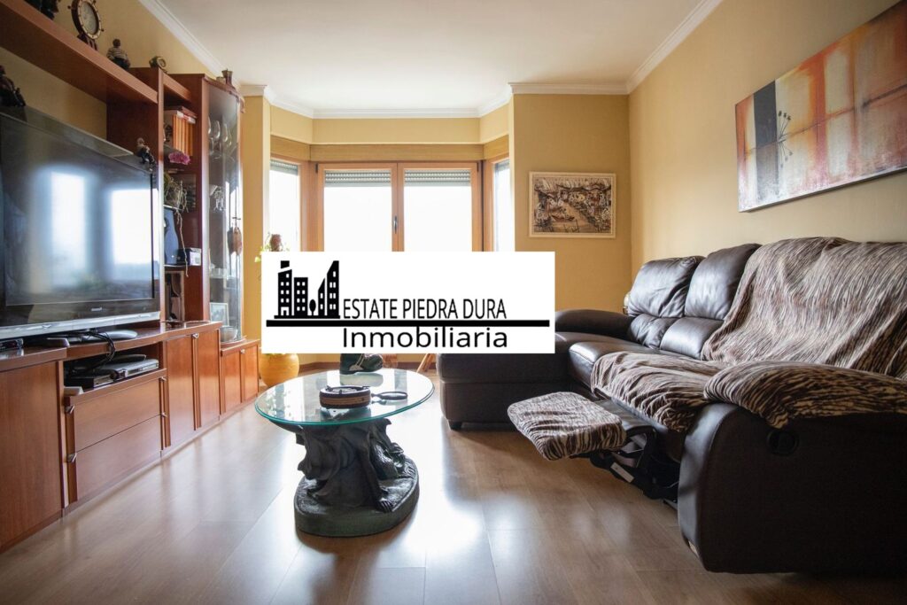 Alexander Fernandez agente inmobiliario Estate Piedra Dura nota simple min-salon Se vende piso En Cacheira Teo