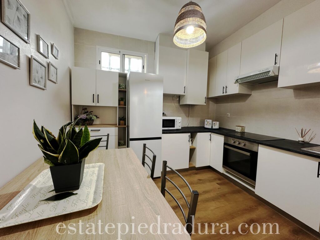 Avenida Marquez de Valterra, Marin Pontevedra www.estatepiedradura.com agentes inmobiliario Alexander Fernandez y Sharon Fernandez-7 se vende piso en estribela inmobiliaria en Pontevedra