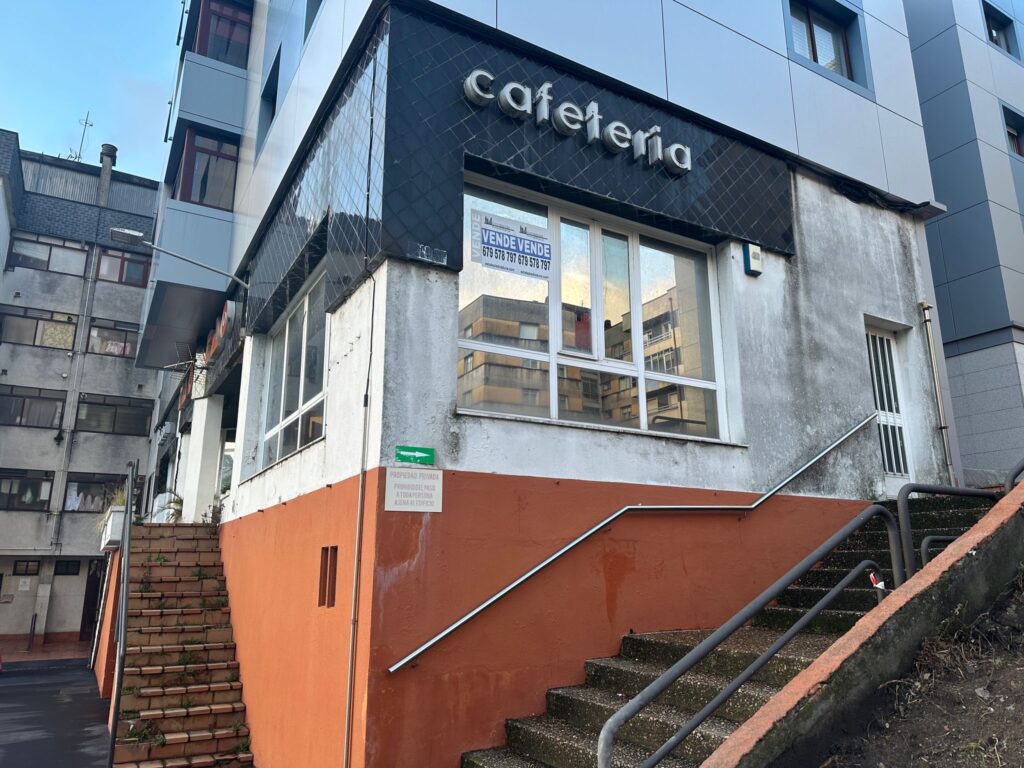 Calle Grecia Monteporreiro Pontevedra www.estatepiedradura.com agentes inmobiliario Alexander Fernandez y Sharon Fernandez-2 se vende local comercial