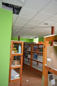 Se vende 2 casas con nave