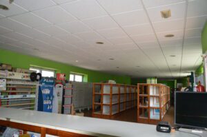 Se vende 2 casas con nave