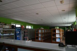 Se vende 2 casas con nave