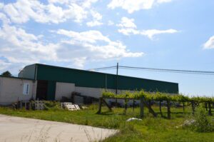 inmobiliaria Se vende 2 casas con nave