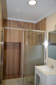 Se vende 2 casas con nave