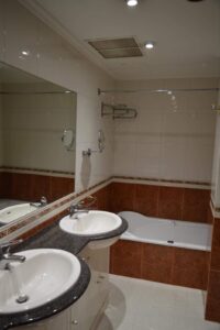 Se vende Piso Rosalía De Castro zona centro Pontevedr Estate piedra dura Alexander Fernandez agente inmobiliario, Sharon Fernandez agente inmobiliario calle Pontevedra, salvador moreno se vende piso en Pontevedra, Galicia, España