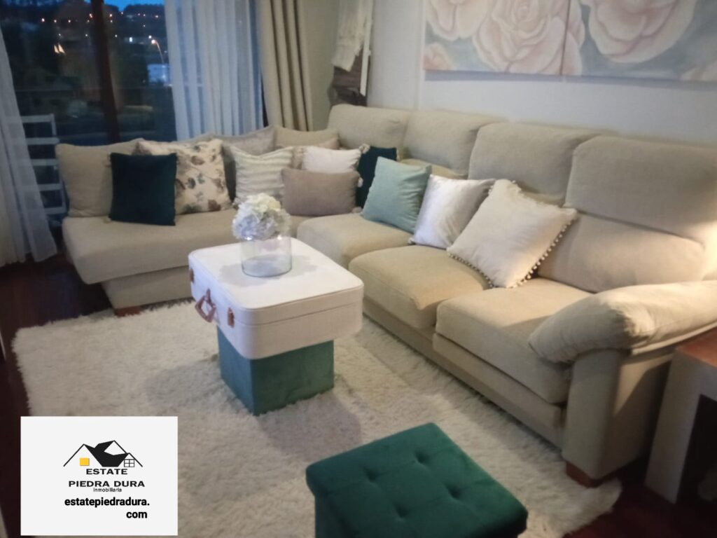 Piso en venta en Salvaterra de Miño, 90000€ Se vende piso en Salvaterra inmobiliaria en Pontevedra Alexander Fernandez, agente inmobiliario. Sharon Fernandez, agente inmobiliario. Estate Piedra Dura. Propiedad en Estate Piedra Dura. Venta de propiedades en Estate Piedra Dura. Casas en venta en Estate Piedra Dura. Apartamentos en Estate Piedra Dura. Inmuebles de lujo en Estate Piedra Dura. Agencia inmobiliaria en Estate Piedra Dura. Experiencia en el mercado inmobiliario de Estate Piedra Dura. Propiedades exclusivas en Estate Piedra Dura. Servicio personalizado en Estate Piedra Dura. Encuentre su hogar en Estate Piedra Dura. EstatePiedraDura.com - Su fuente confiable de propiedades en Estate Piedra Dura. Expertos en bienes raíces en Estate Piedra Dura.