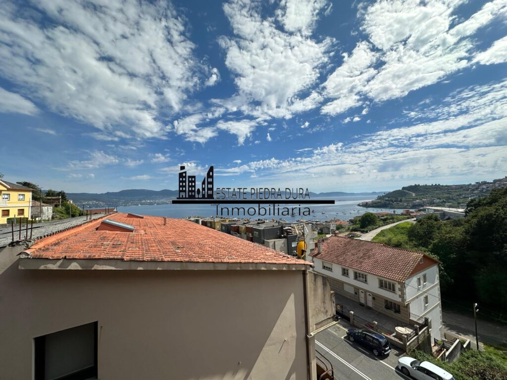 Piso en venta en Poio Piso en venta Avenida Outeiro, Raxó Poio, Pontevedra. 150.000 € estate piedra dura Alexander Fernandez agente inmobiliario,Sharon Fernandez agente inmobilario Pontevedra provincia galicia España