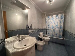 Piso en venta Avenida Outeiro, Raxó Poio, Pontevedra. 150.000 € estate piedra dura Alexander Fernandez agente inmobiliario,Sharon Fernandez agente inmobilario Pontevedra provincia galicia España