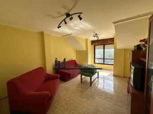 Piso en venta Avenida Outeiro, Raxó Poio, Pontevedra. 150.000 € estate piedra dura Alexander Fernandez agente inmobiliario,Sharon Fernandez agente inmobilario Pontevedra provincia galicia España