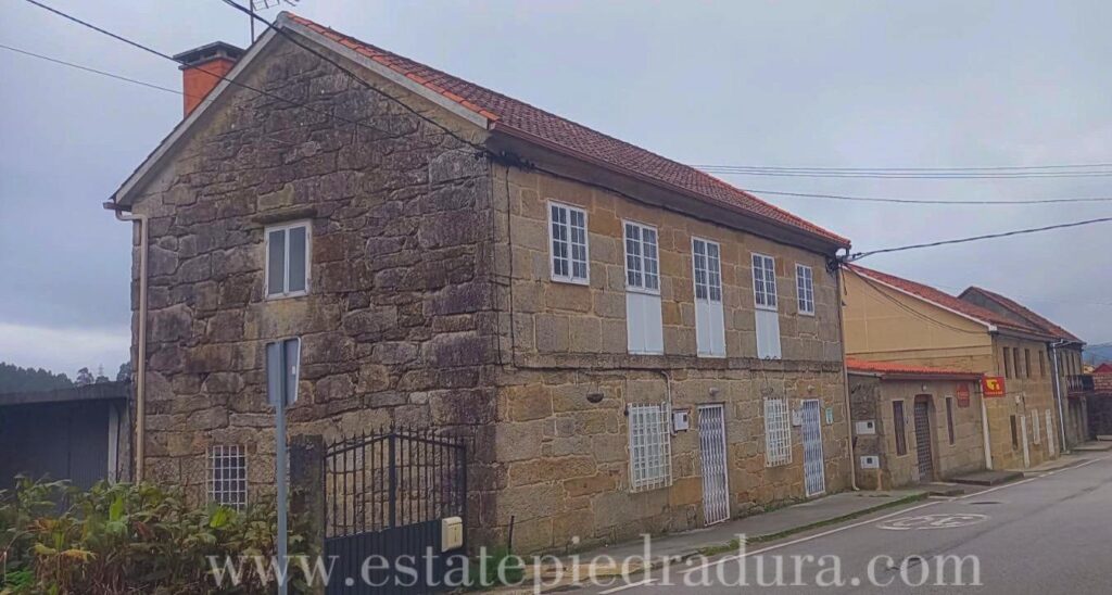 Lugar o Cruceiro Salcedo Pontevedra www.estatepiedradura.com agentes inmobiliario Alexander Fernandez y Sharon Fernandez-12 se vende casa en salcedo
