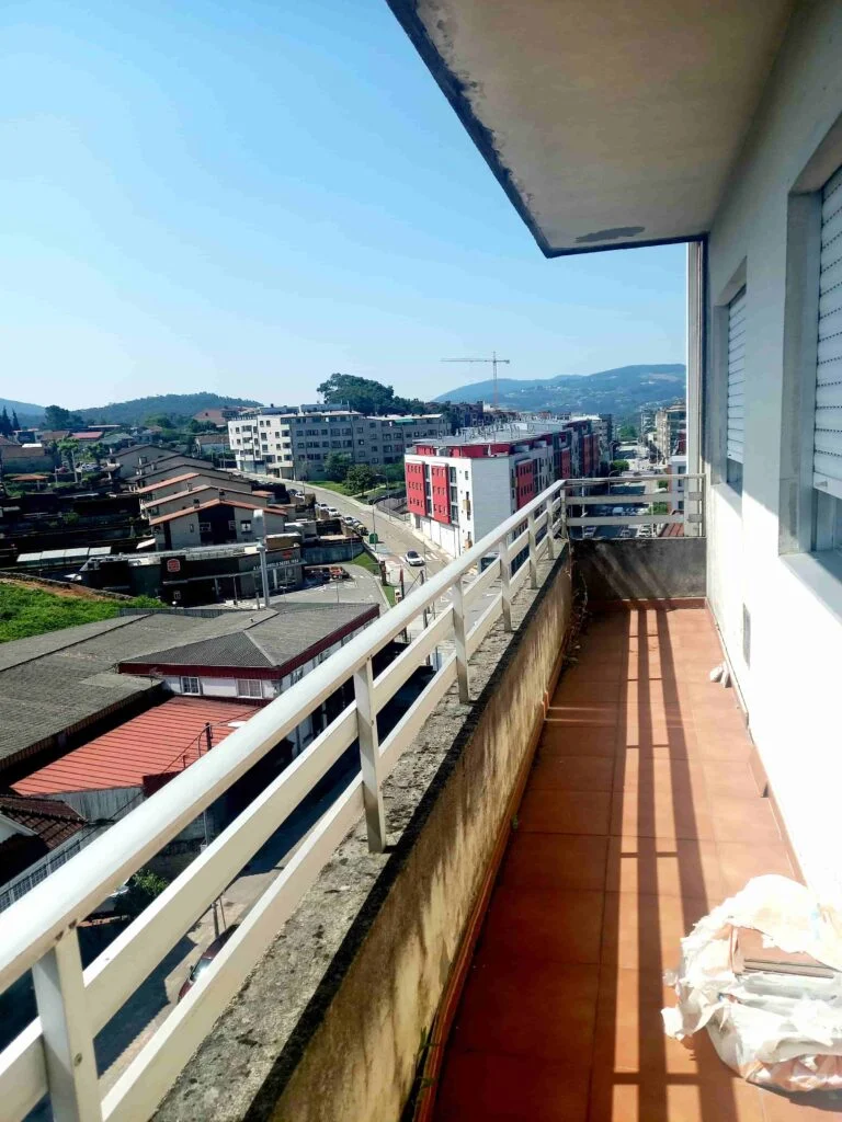 Se vende Piso Avenida de Lugo inmobiliaria en Pontevedra Alexander Fernandez agente inmobiliario Sharon Fernandez agente Pontevedra Santiago galicia España