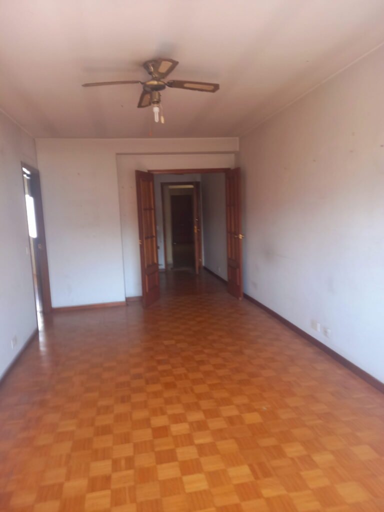 Se vende Piso Avenida de Lugo inmobiliaria en Pontevedra Alexander Fernandez agente inmobiliario Sharon Fernandez agente Pontevedra Santiago galicia España